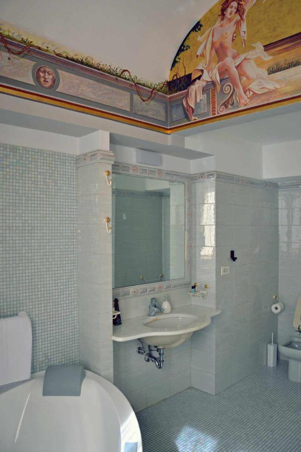Beb Cornelia Bed & Breakfast Атри Екстериор снимка