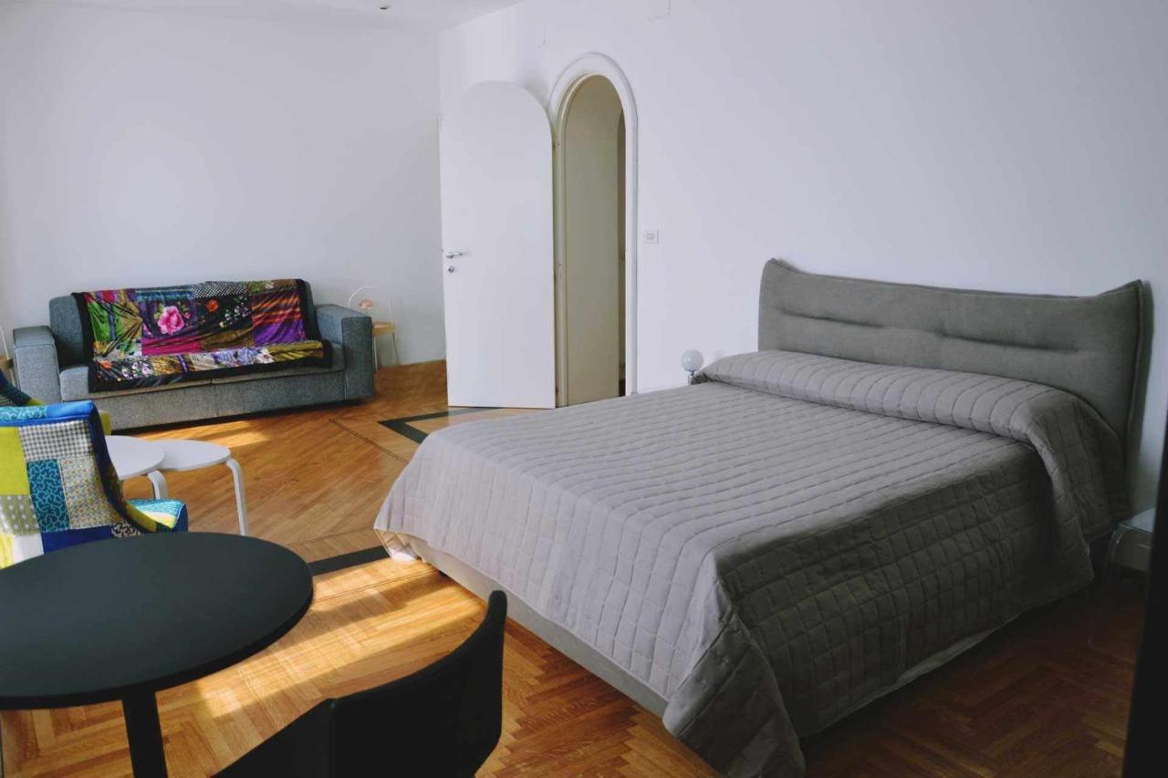 Beb Cornelia Bed & Breakfast Атри Екстериор снимка